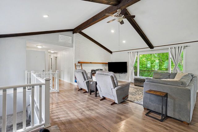 9713 Oakview Drive, Portage City, MI 49024