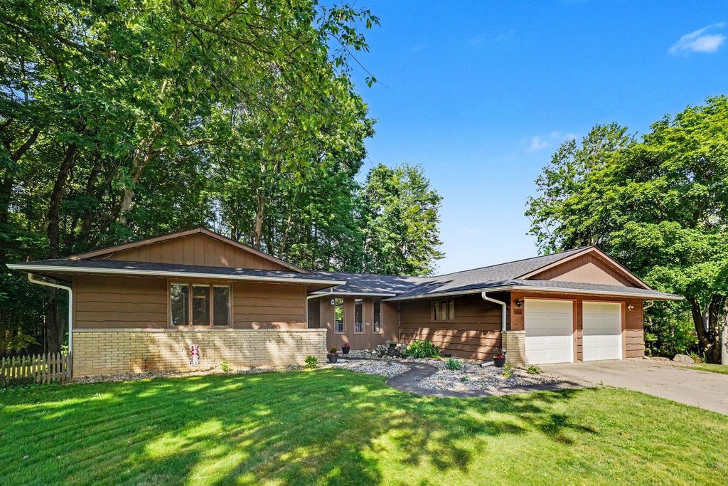 9713 Oakview Drive, Portage City, MI 49024