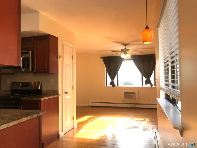 60 Plainfield Avenue 10, West Haven, CT 06516