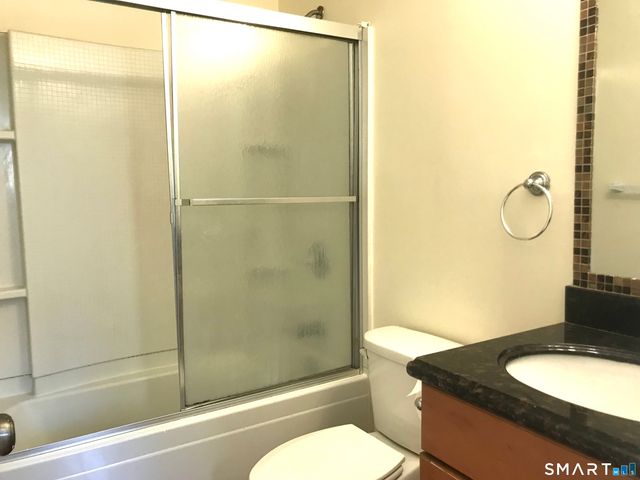 60 Plainfield Avenue 10, West Haven, CT 06516