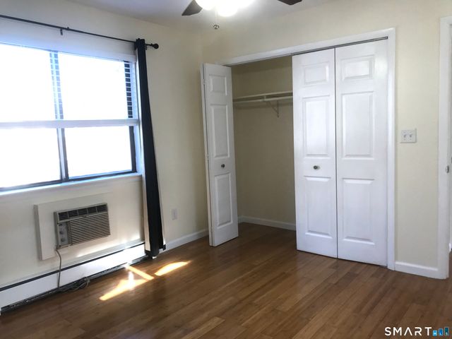 60 Plainfield Avenue 10, West Haven, CT 06516