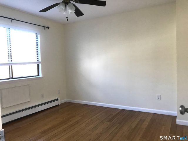 60 Plainfield Avenue 10, West Haven, CT 06516