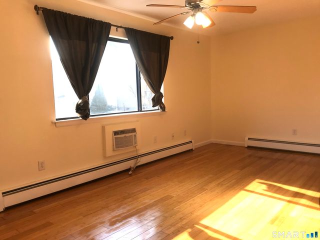 60 Plainfield Avenue 10, West Haven, CT 06516