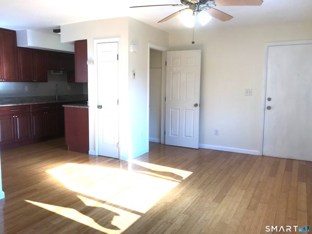 60 Plainfield Avenue 10, West Haven, CT 06516