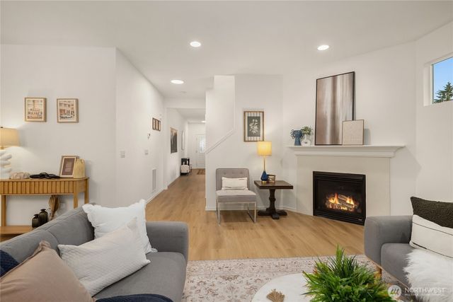 12218 NE 203rd Street, Bothell, WA 98011