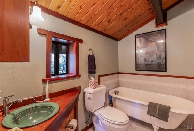 1701 Road B, Redwood Valley, CA 95470