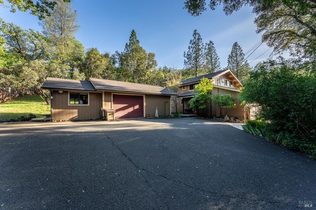 1701 Road B, Redwood Valley, CA 95470