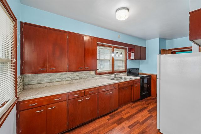 401 N 4th Street, Marshalltown, IA 50158