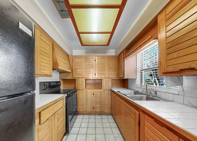 1006 SAXON COURT, Brandon, FL 33510