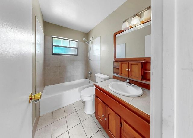 1006 SAXON COURT, Brandon, FL 33510