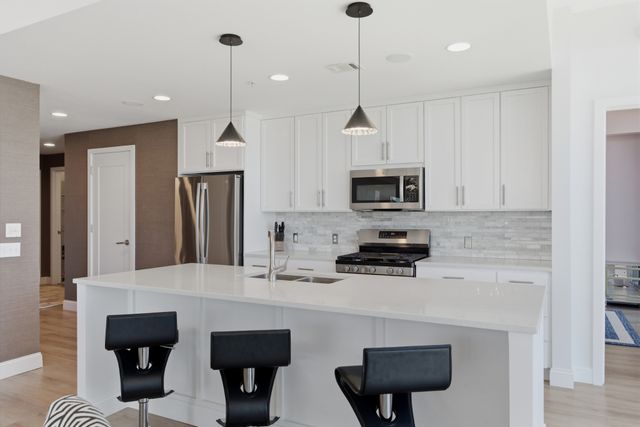 1212 Laurel St Apt 1202, Nashville, TN 37203