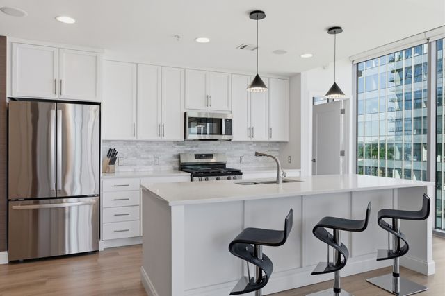 1212 Laurel St Apt 1202, Nashville, TN 37203