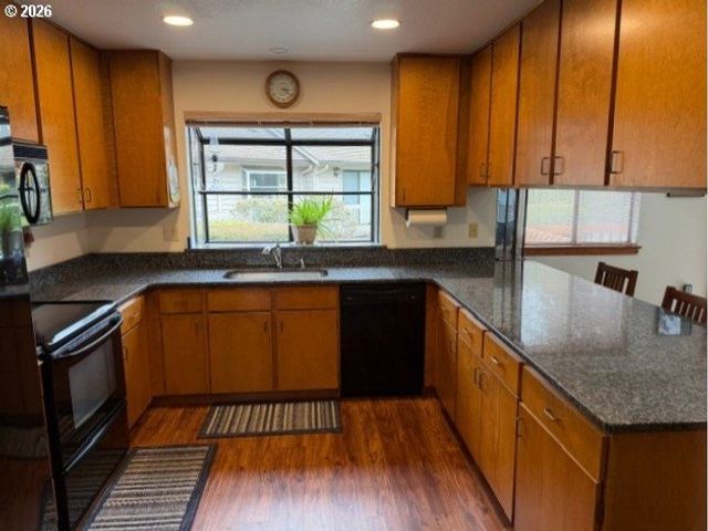 1722 ARCH Ln, Brookings, OR 97415