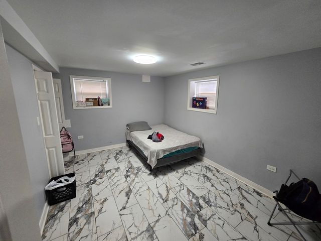 1400 N LOTUS Avenue, Chicago, IL 60651