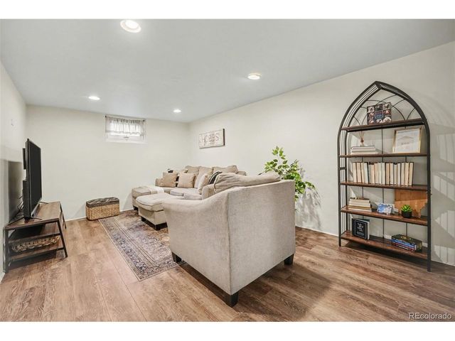 2636 S Pearl St, Denver, CO 80210