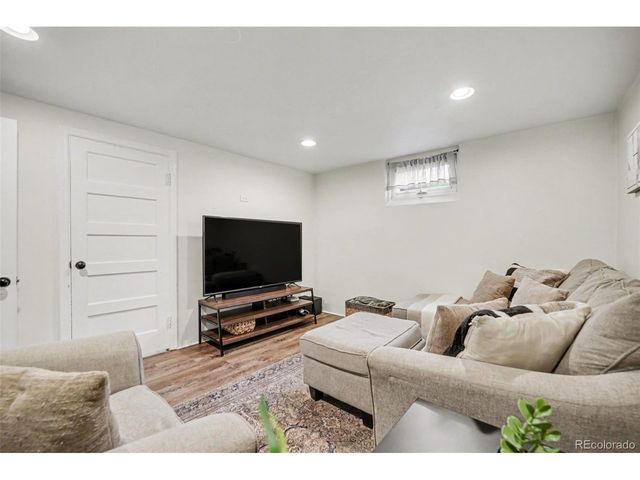 2636 S Pearl St, Denver, CO 80210