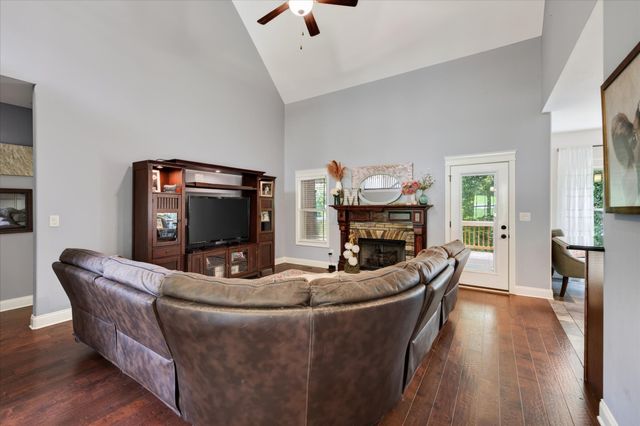 2380 Lock B Rd, N, Clarksville, TN 37043