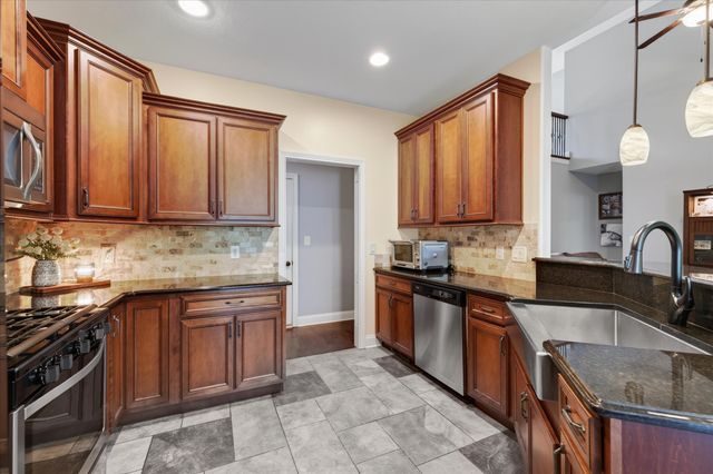 2380 Lock B Rd, N, Clarksville, TN 37043