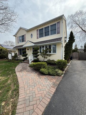 1009 Huckleberry Road, North Bellmore, NY 11710