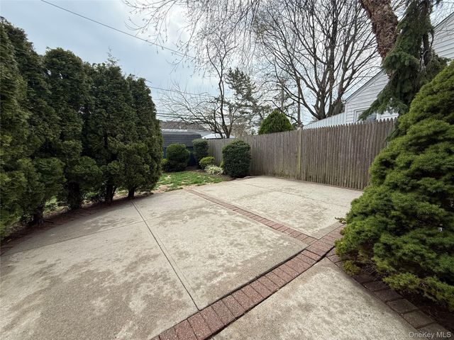 1009 Huckleberry Road, North Bellmore, NY 11710