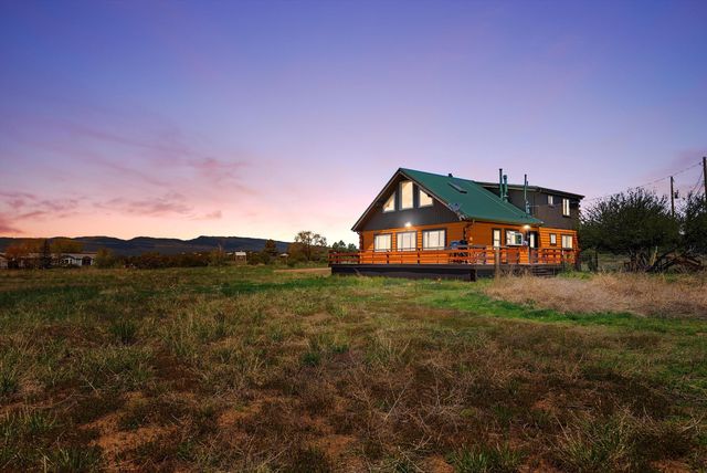 168 ENTRANOSA Court, Sandia Park, NM 87047