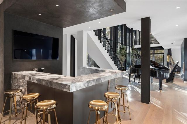 2716 Ridgewood NW Road, Atlanta, GA 30327