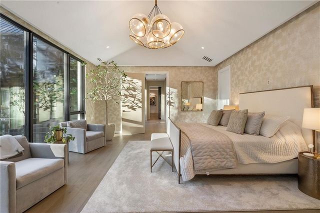 2716 Ridgewood NW Road, Atlanta, GA 30327