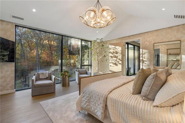 2716 Ridgewood NW Road, Atlanta, GA 30327