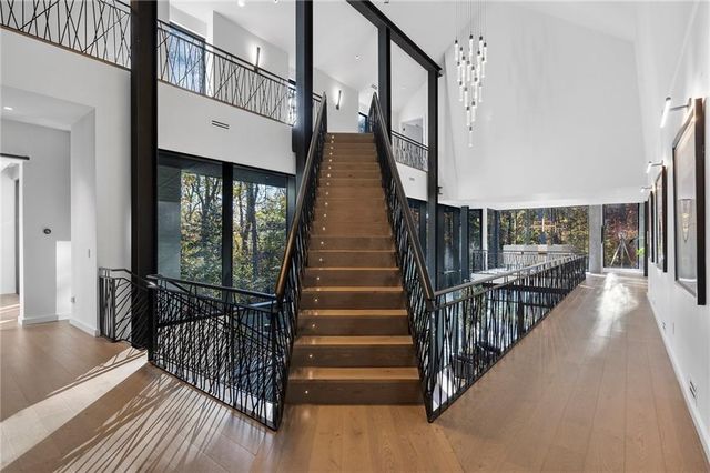 2716 Ridgewood NW Road, Atlanta, GA 30327