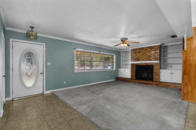 1208 N St Mary, Carthage, TX 75633