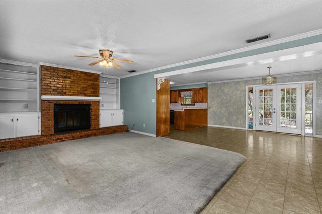 1208 N St Mary, Carthage, TX 75633