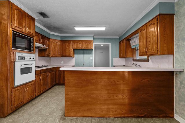 1208 N St Mary, Carthage, TX 75633