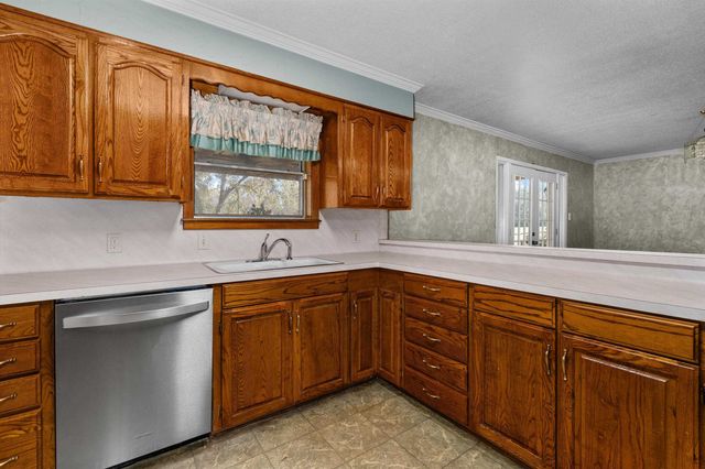 1208 N St Mary, Carthage, TX 75633