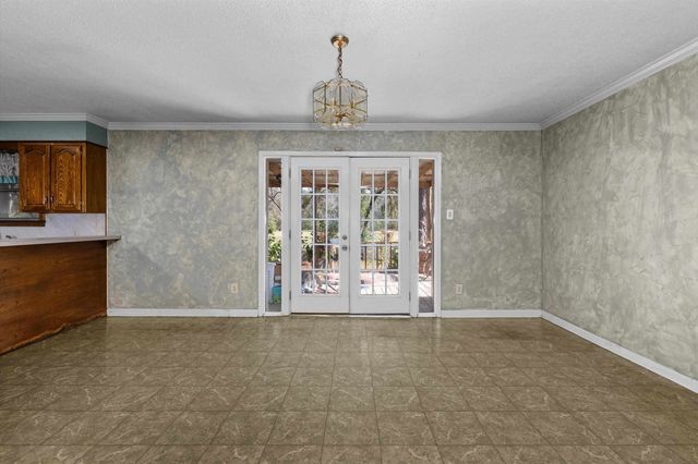 1208 N St Mary, Carthage, TX 75633