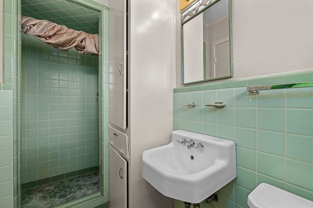 1208 N St Mary, Carthage, TX 75633