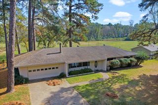 1208 N St Mary, Carthage, TX 75633