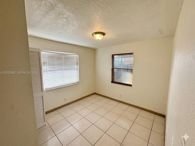 129 SE 4th Ave 1, Hallandale Beach, FL 33009