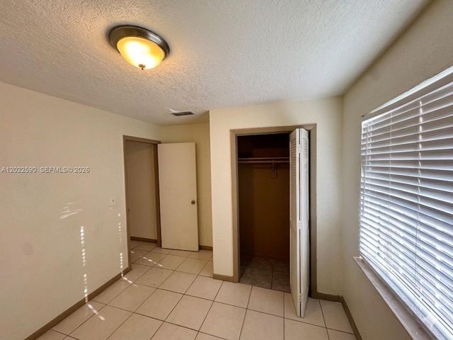 129 SE 4th Ave 1, Hallandale Beach, FL 33009