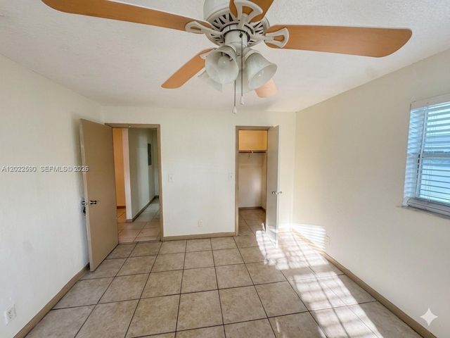 129 SE 4th Ave 1, Hallandale Beach, FL 33009