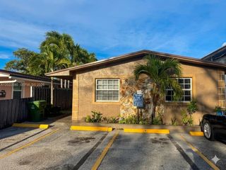 129 SE 4th Ave 1, Hallandale Beach, FL 33009