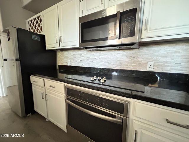 2929 W YORKSHIRE Drive 2012, Phoenix, AZ 85027