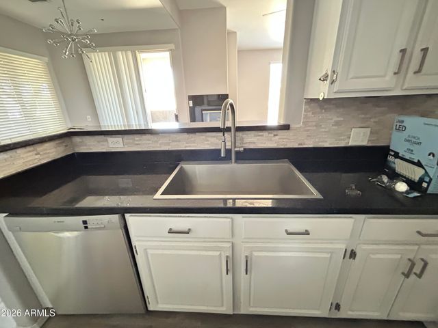 2929 W YORKSHIRE Drive 2012, Phoenix, AZ 85027