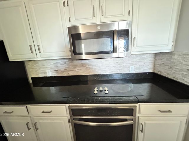 2929 W YORKSHIRE Drive 2012, Phoenix, AZ 85027