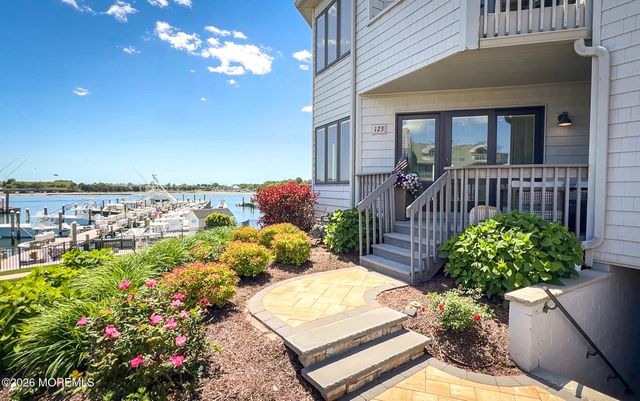123 Ashley Avenue, Brielle, NJ 08730