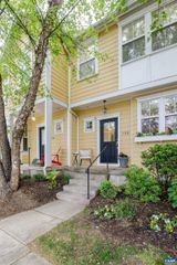 111 Melbourne Park Cir Apt B, Charlottesville, VA 22901