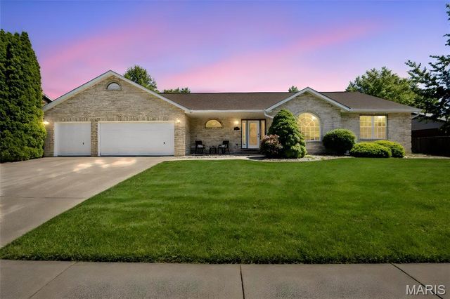 128 Callaway Court, O'fallon, IL 62269