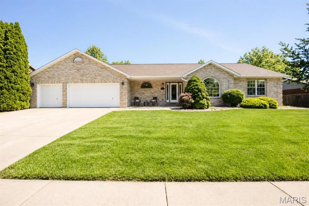 128 Callaway Court, O'fallon, IL 62269