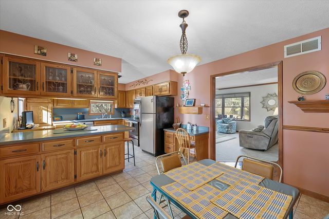 7291 E Spring Lake Road, Mooresville, IN 46158