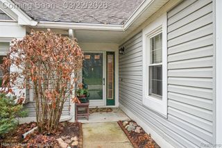 6819 Fox Lane, Waterford, MI 48327