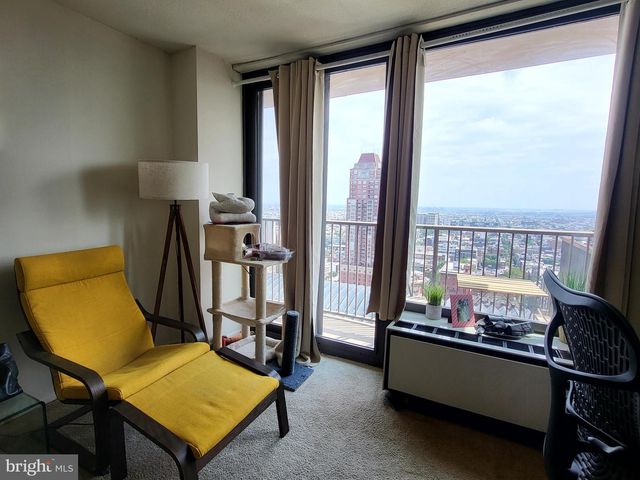 1420 Locust St Apt 26L, Philadelphia, PA 19102